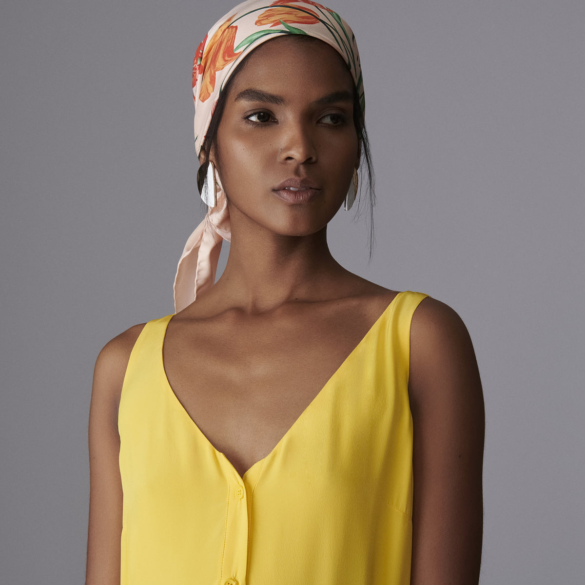 スカーフ FABIANA FILIPPI Woman Neck scarf Yellow SAD265A967L209 VRU FABIANA FILIPPI Woman Neck scarf Yellow SAD265A967L209 VRU